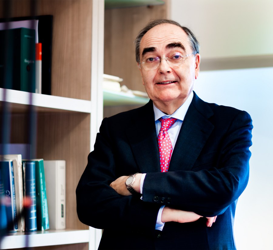 René Dechamps Azanza, socio fundador de Dechamps Abogados — abogado internacional en Madrid